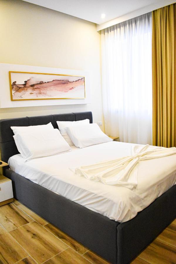 Delmar Apartments Голем Екстер'єр фото