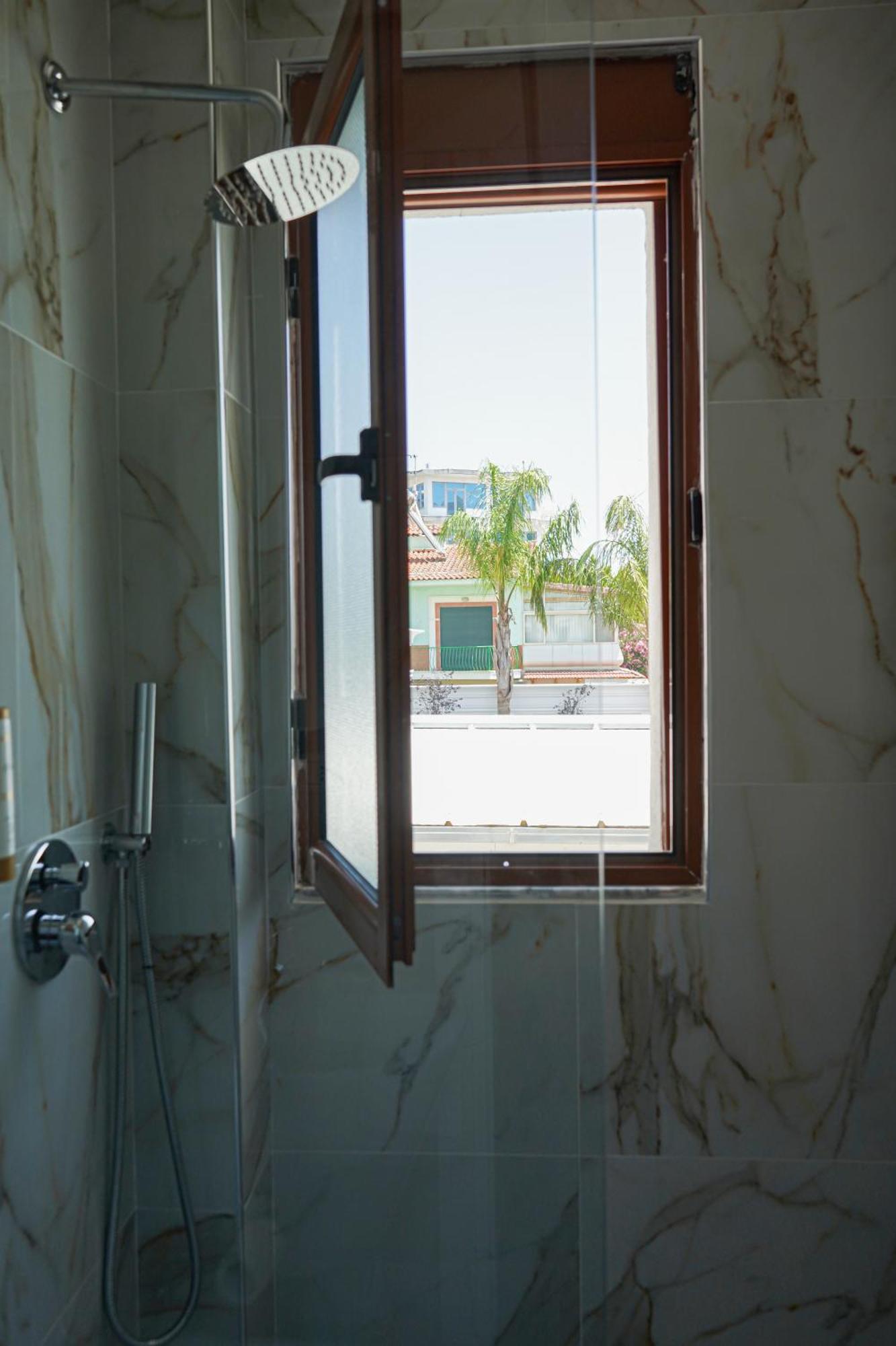 Delmar Apartments Голем Екстер'єр фото
